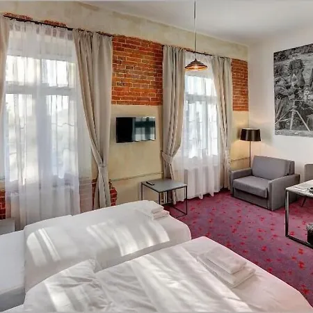 Koszary Arche Góra Kalwaria