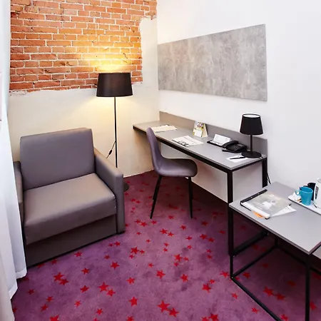 Koszary Arche Hotel Góra Kalwaria