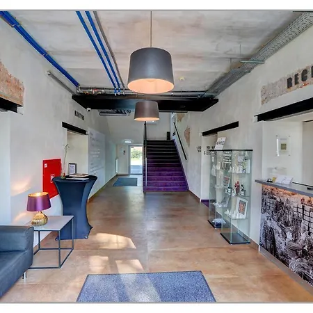 Koszary Arche Góra Kalwaria