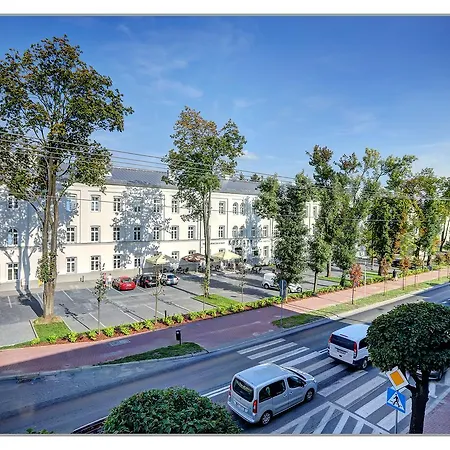 Koszary Arche Hotel 3*