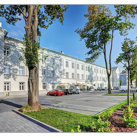 Koszary Arche 酒店 3*
