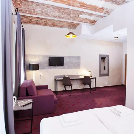 Hotel Koszary Arche 3*