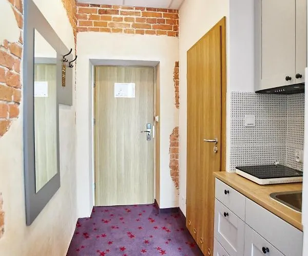 Koszary Arche 3* Góra Kalwaria