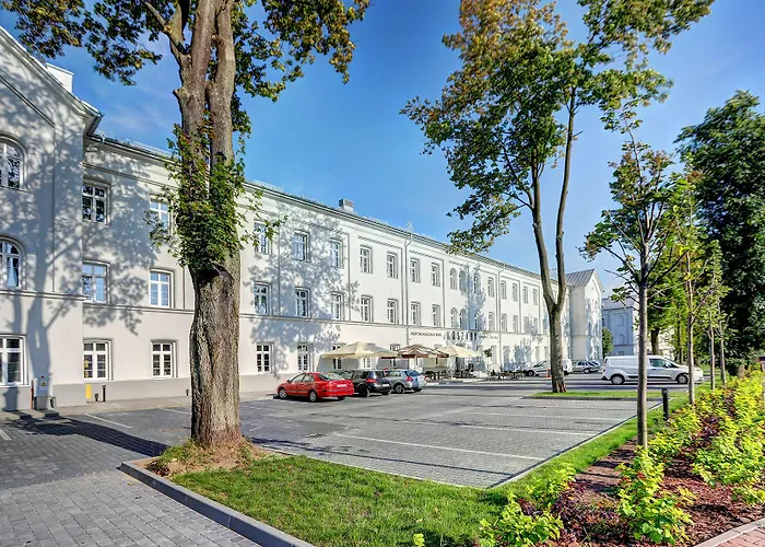 Koszary Arche Hotel 3*