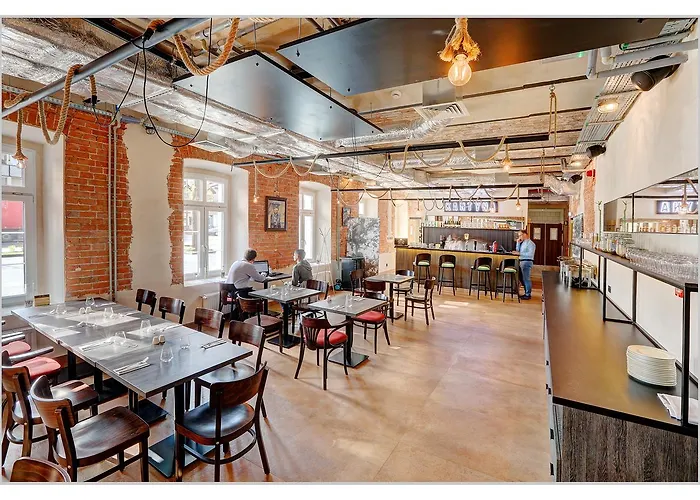 Koszary Arche Hotel Góra Kalwaria